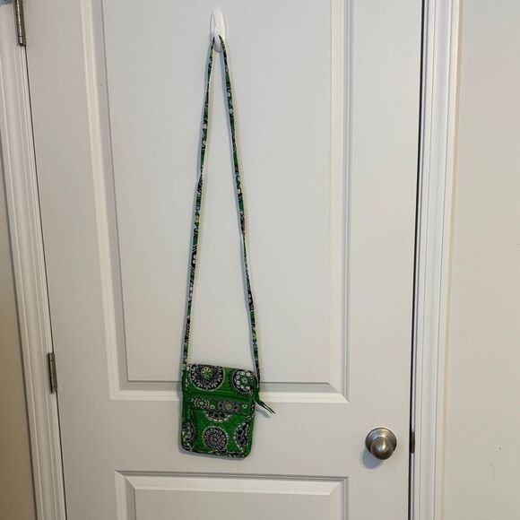 Vera Bradley Green and Black Floral Crossbody Bag - Picture 1 of 4